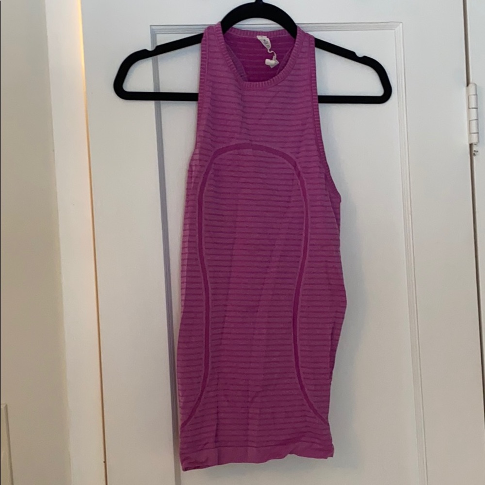 Lululemon exercise top